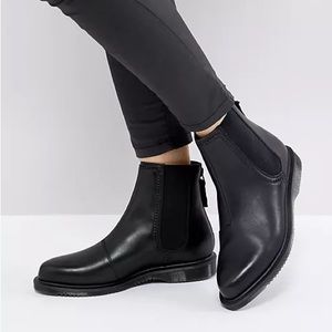 Dr. Martens Zillow Boots Women’s Size 7